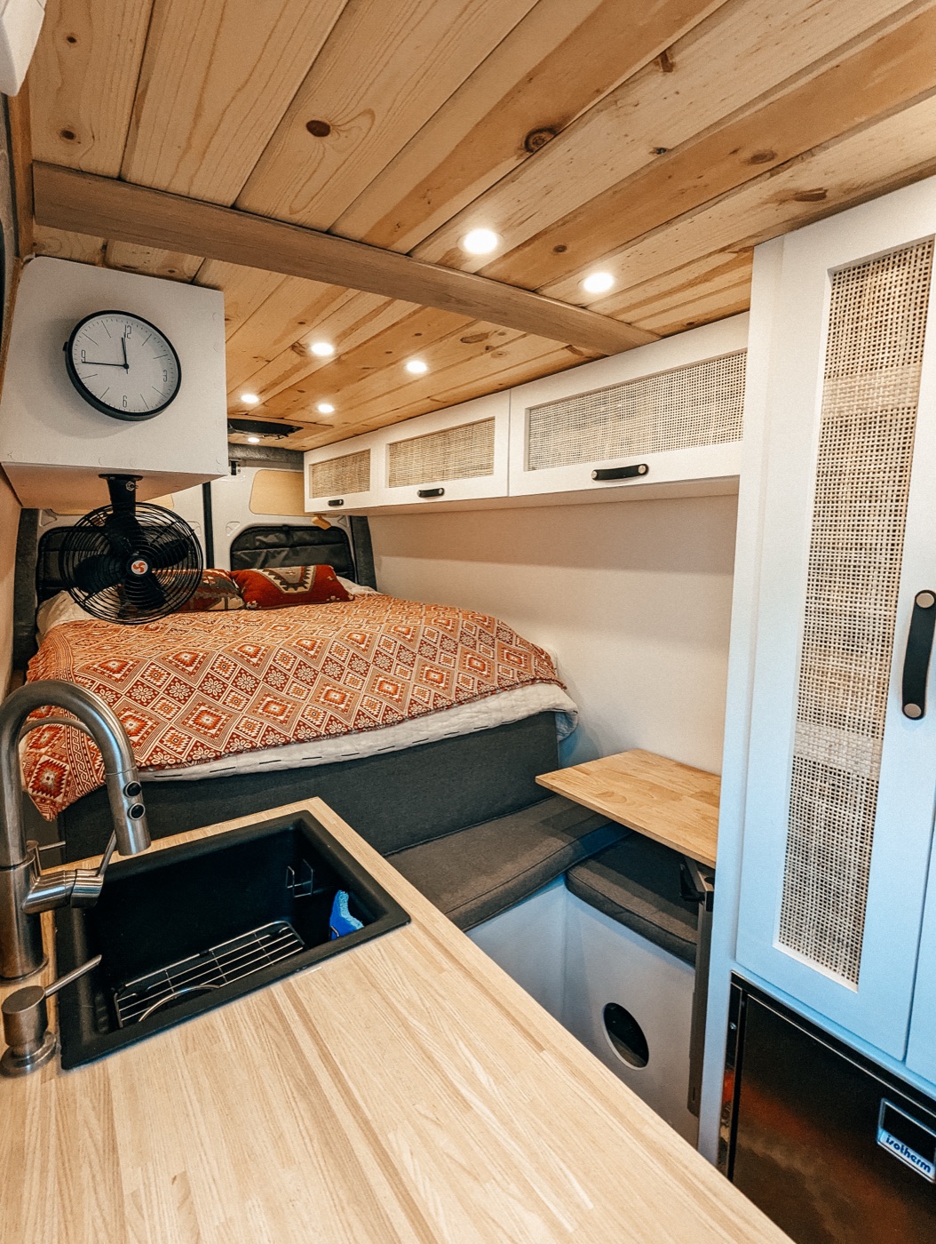 The van build, photo 7